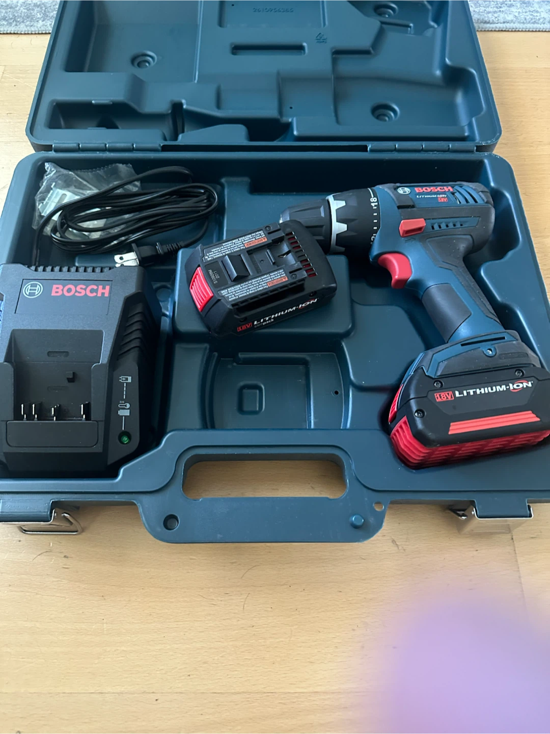 Bosch 18V drill - photo 4