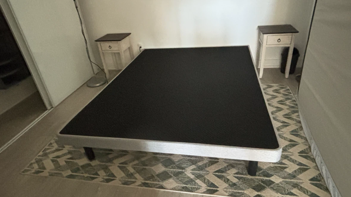 Queen size Bed platform - photo 3