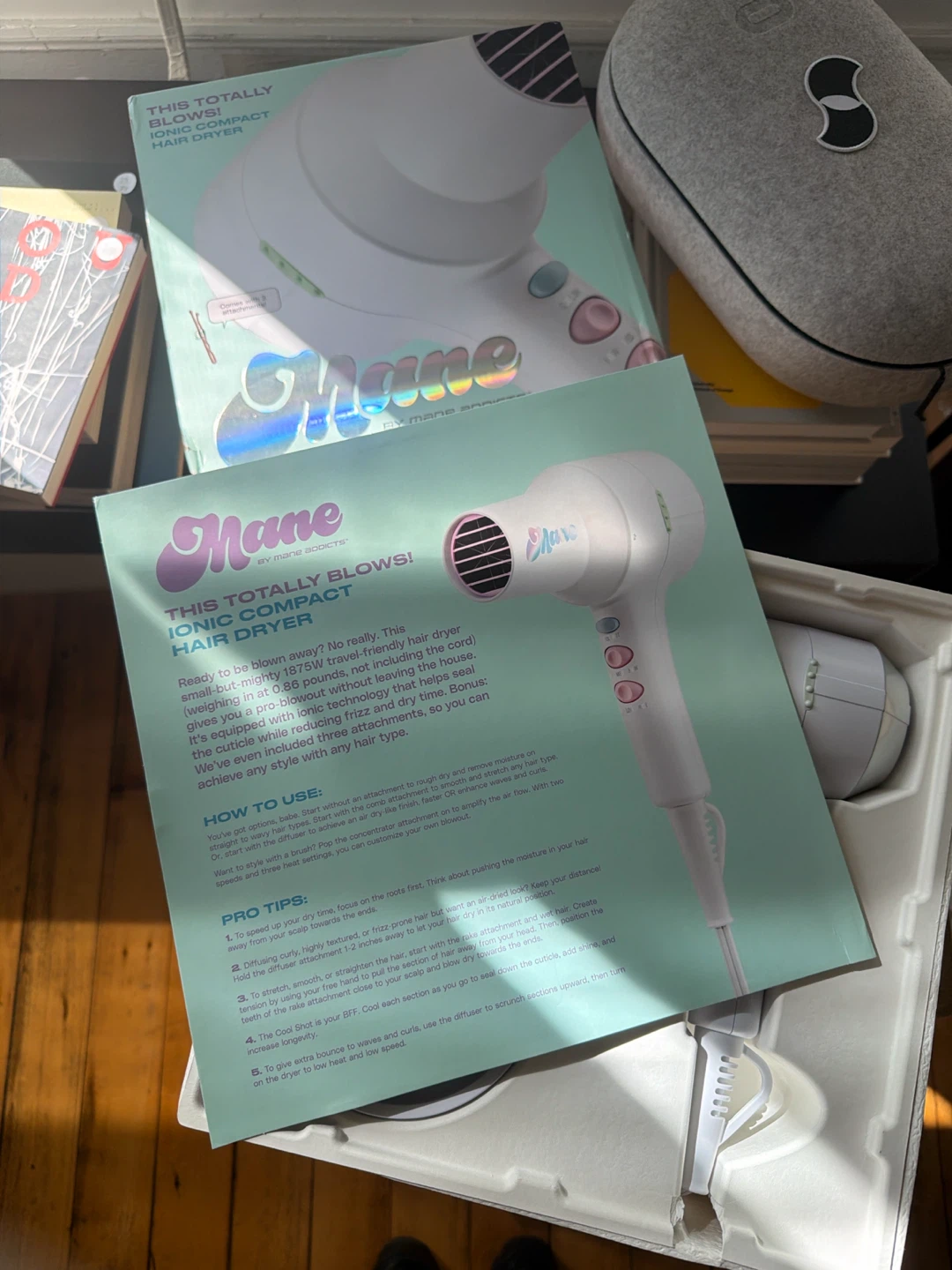 Mane by Mane Addicts Ionic Compact Hair Dryer with Attachments - photo 4