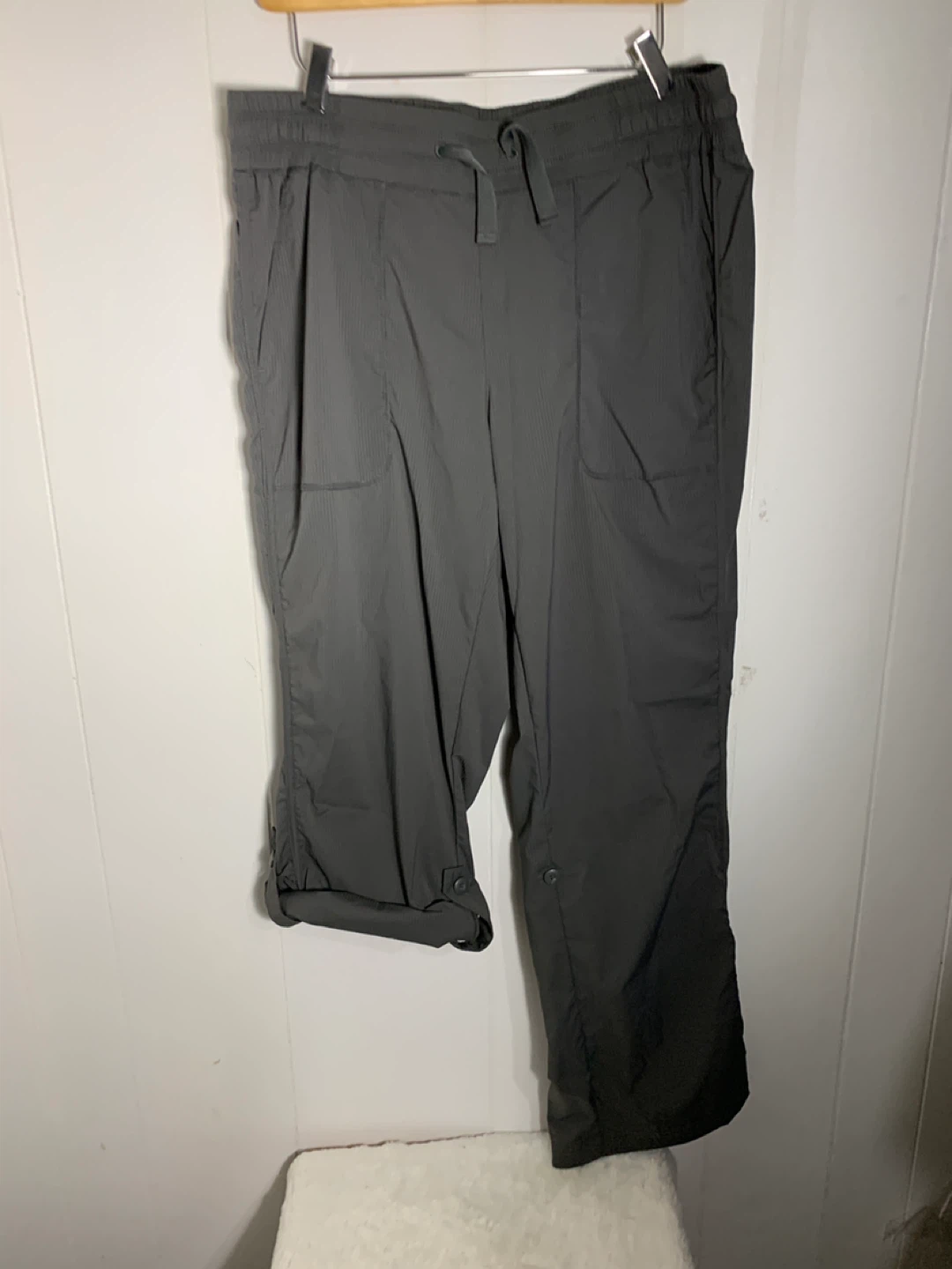 Womens Gray Pants. Size Large. Denver Hayes. - photo 3