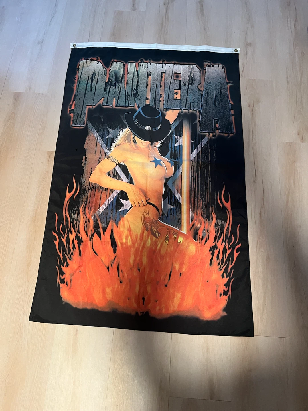 Flag/tapestry - photo 3