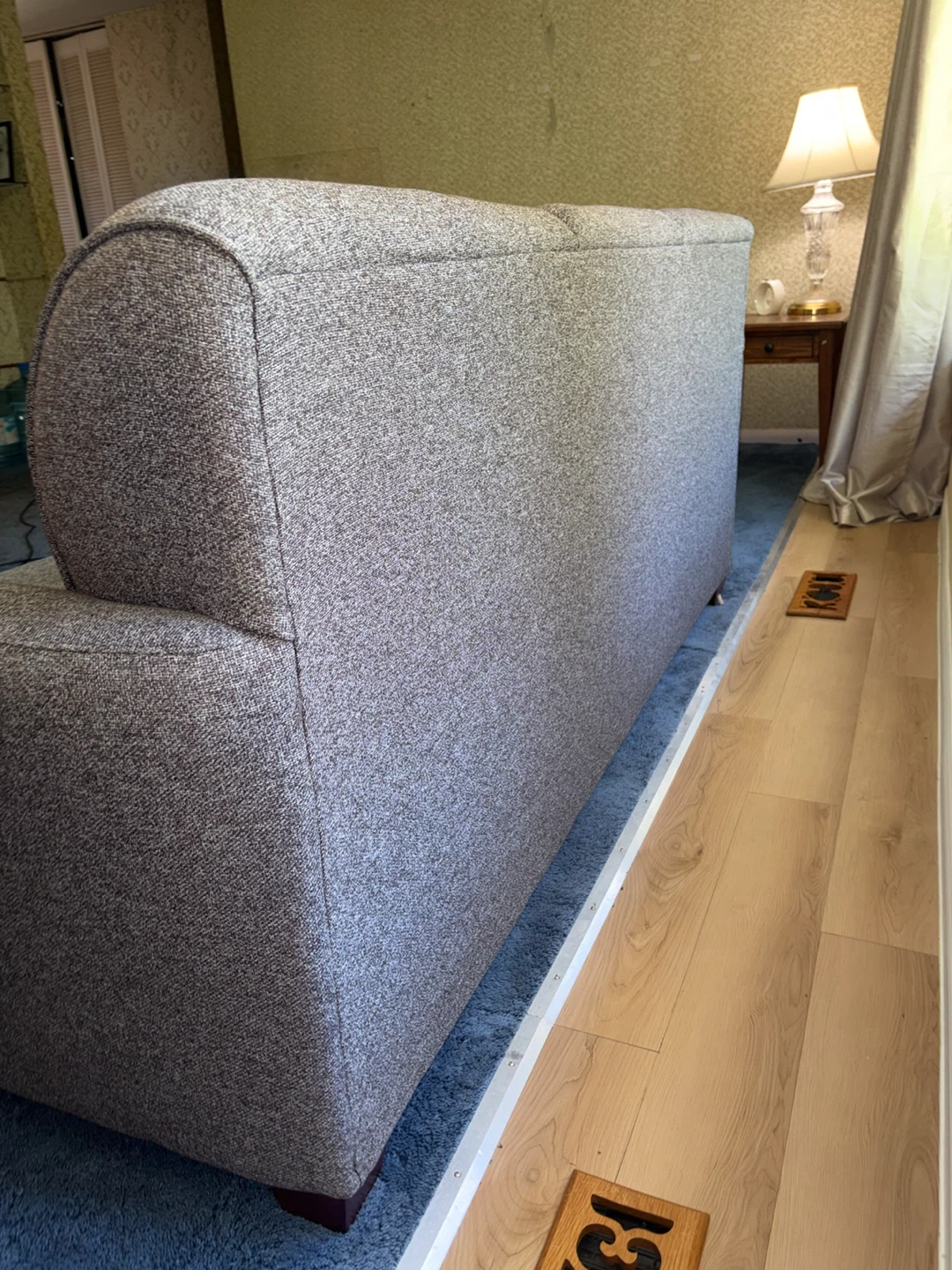 Three-seater sofa - photo 4