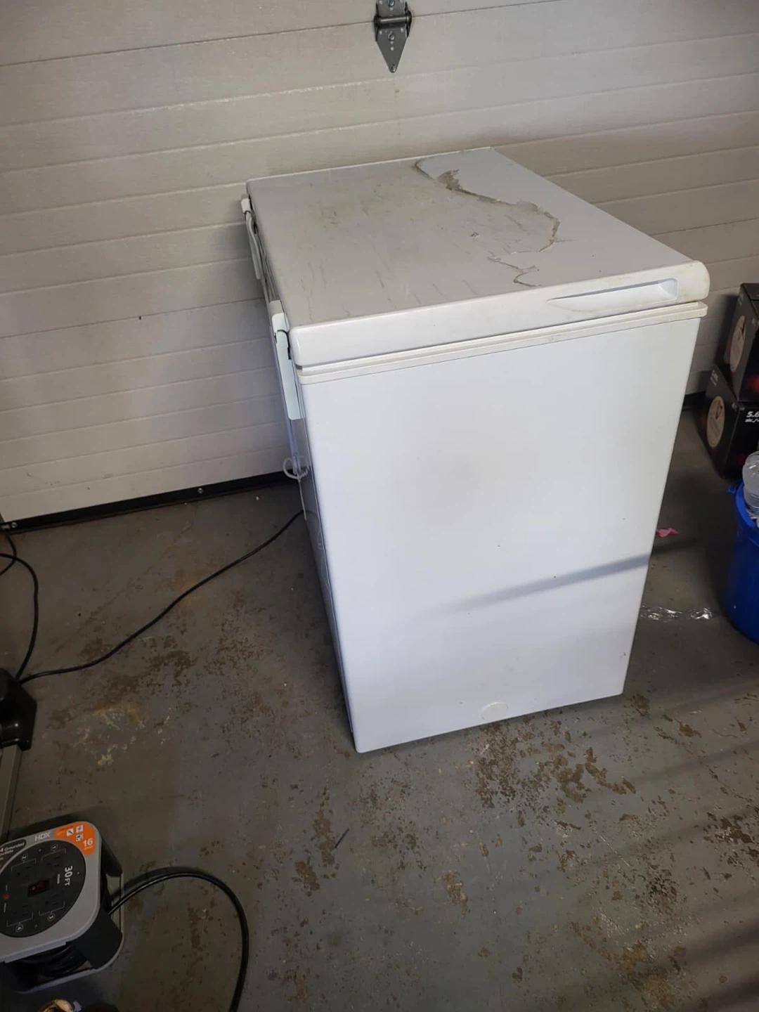 White Chest Freezer - photo 2
