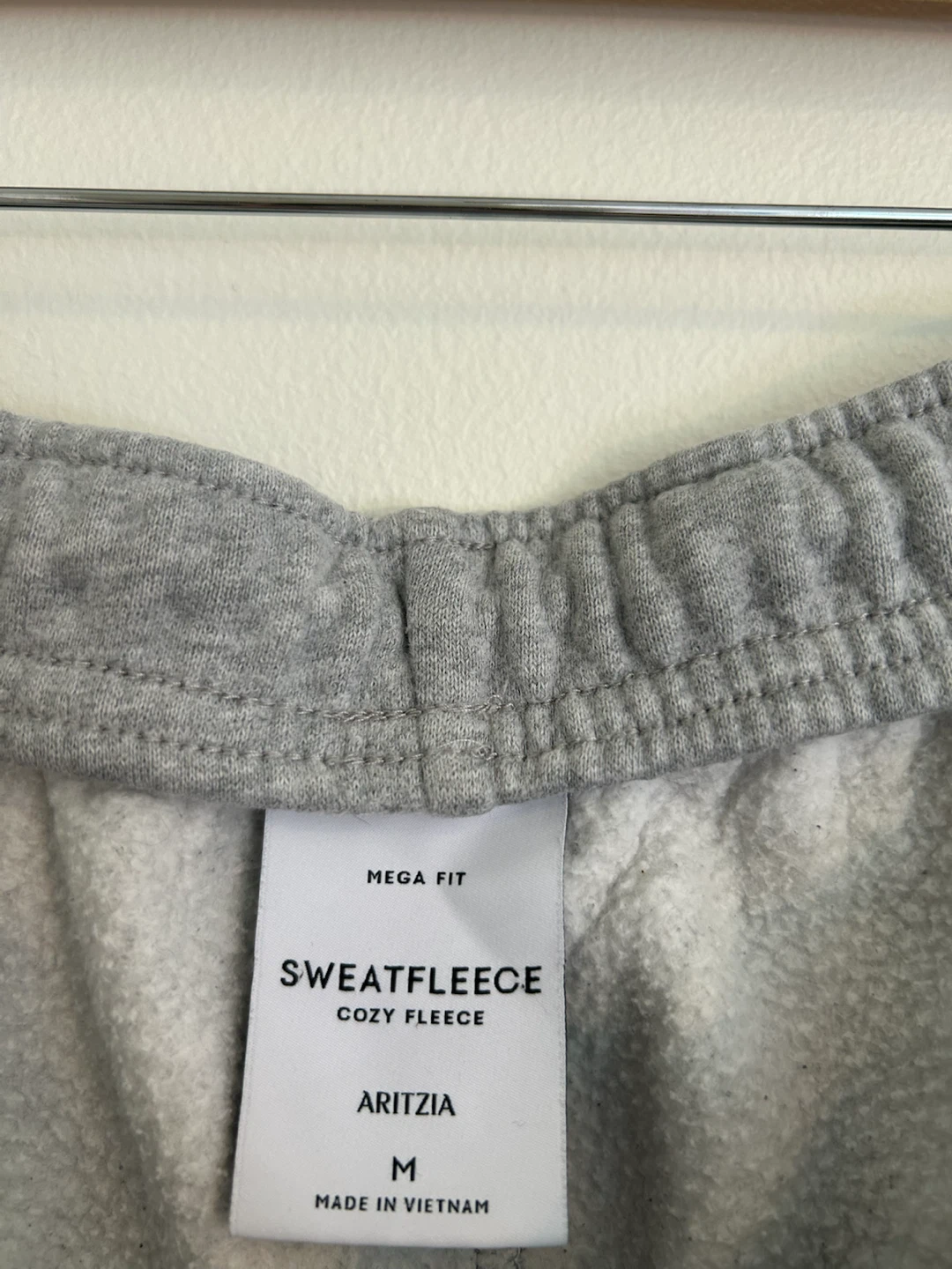 Aritiza Grey Cuffed Sweatpants - photo 4