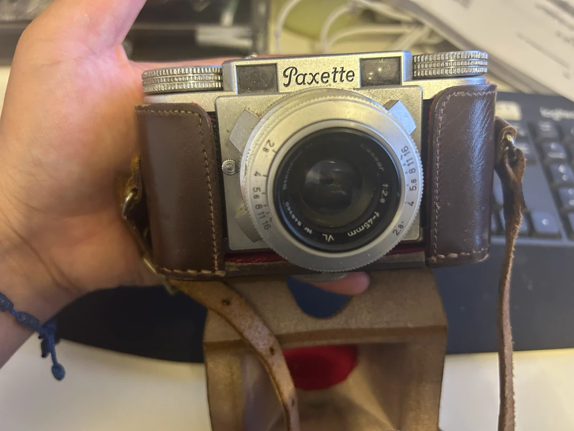 Braun Paxette Vintage Camera with Leather Case - photo 3