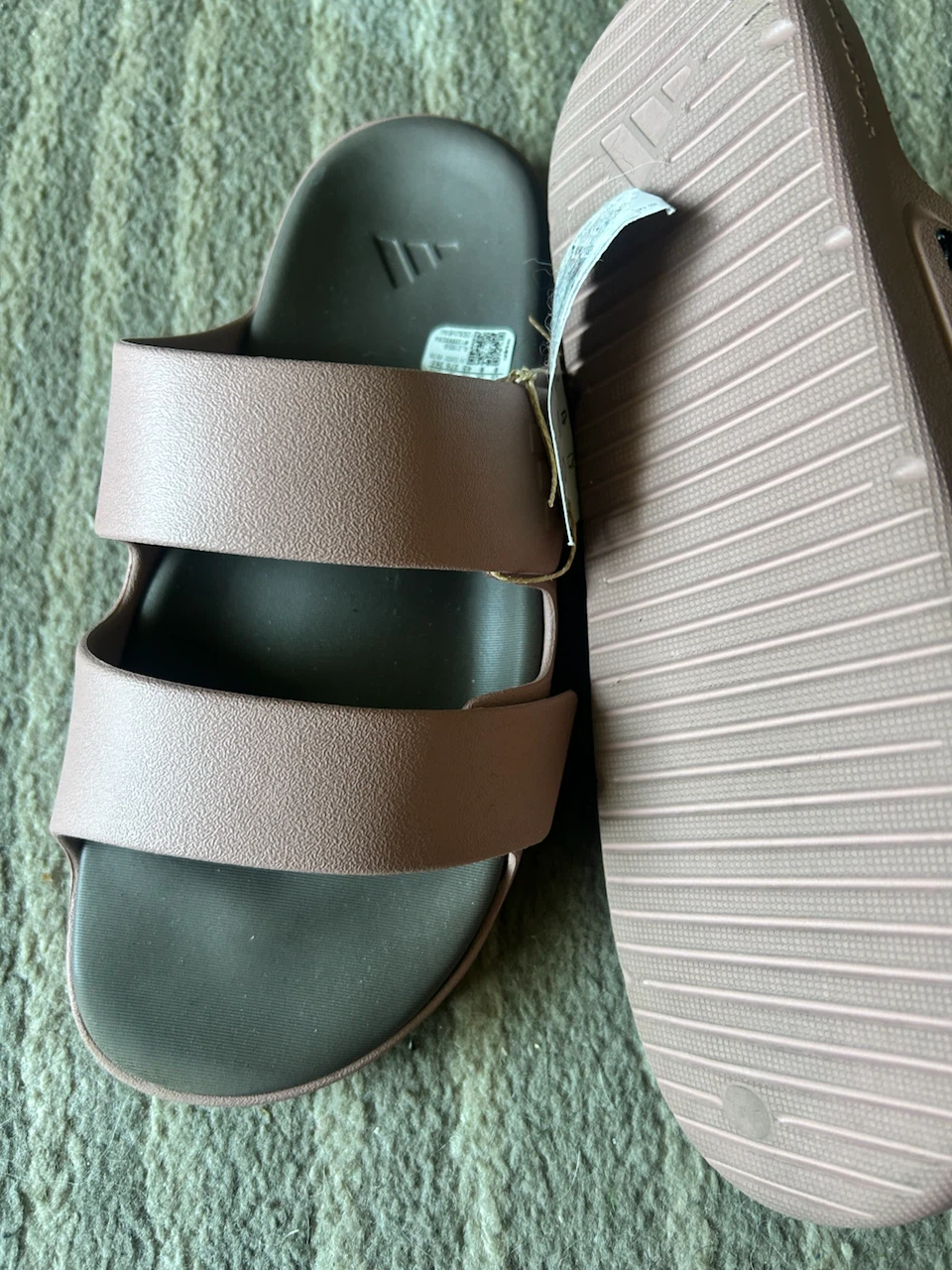 Adidas Adilette Aqua Slides - Size 6 - Pink - photo 3