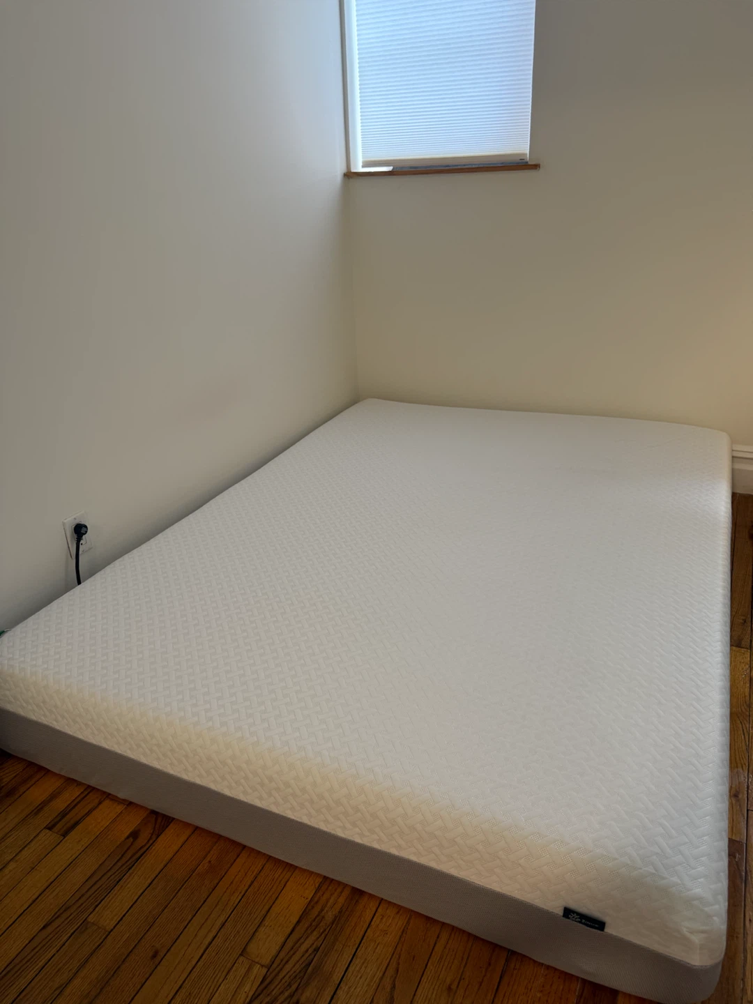 Zinus 10-inch Queen Green Tea Essential Memory Foam Mattress