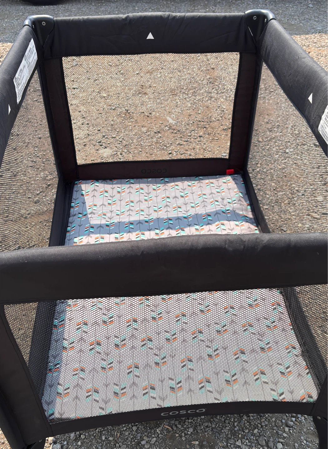 Cosco Portable Playard / Pack 'n Play – Excellent Condition - photo 3