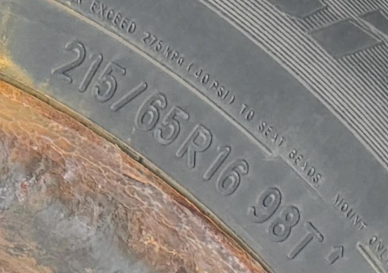 Toyo Observe GSI-5 Studless Winter Tire 215/65R16 - photo 2