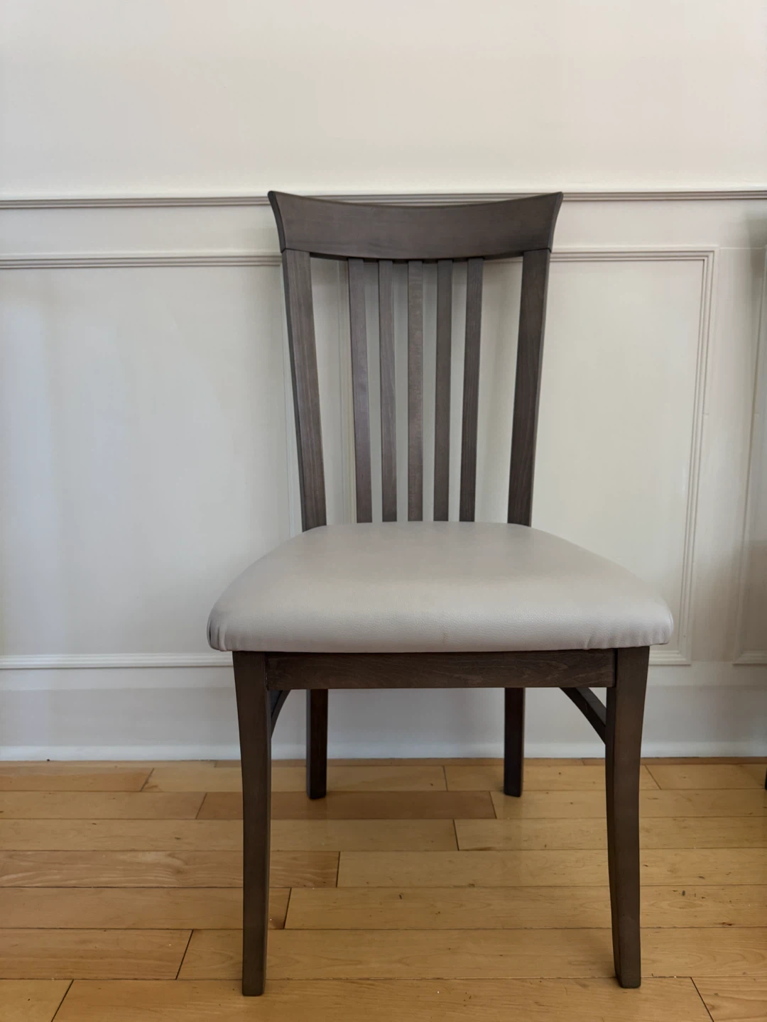 Selling 4 Dining Chairs - photo 3