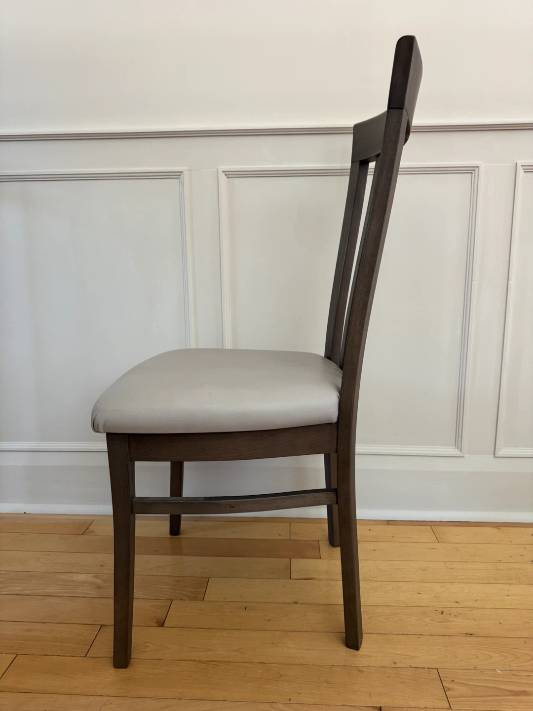 Selling 4 Dining Chairs - photo 5