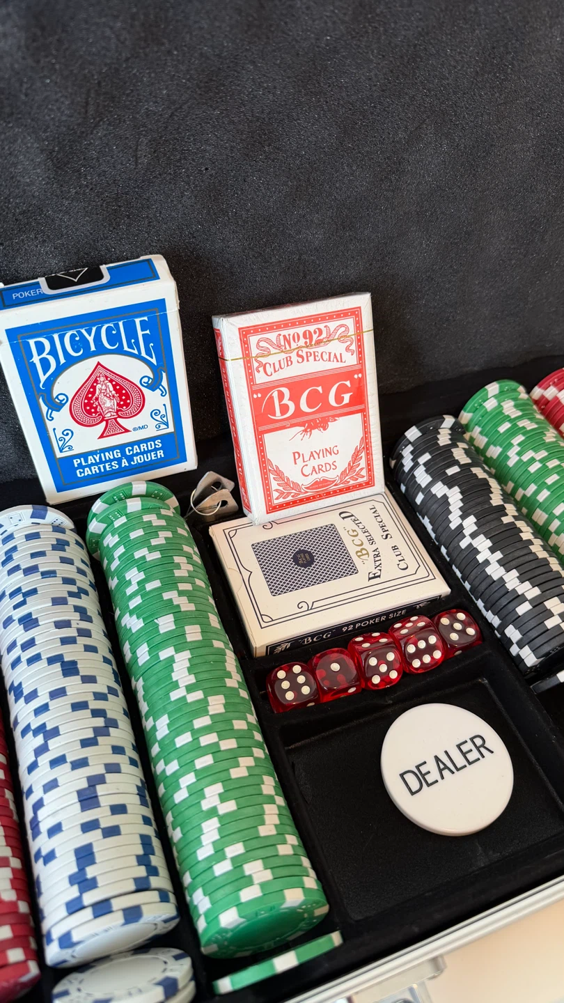 Poker Chip Set with Playing Cards and Dice (700 pcs) - photo 3