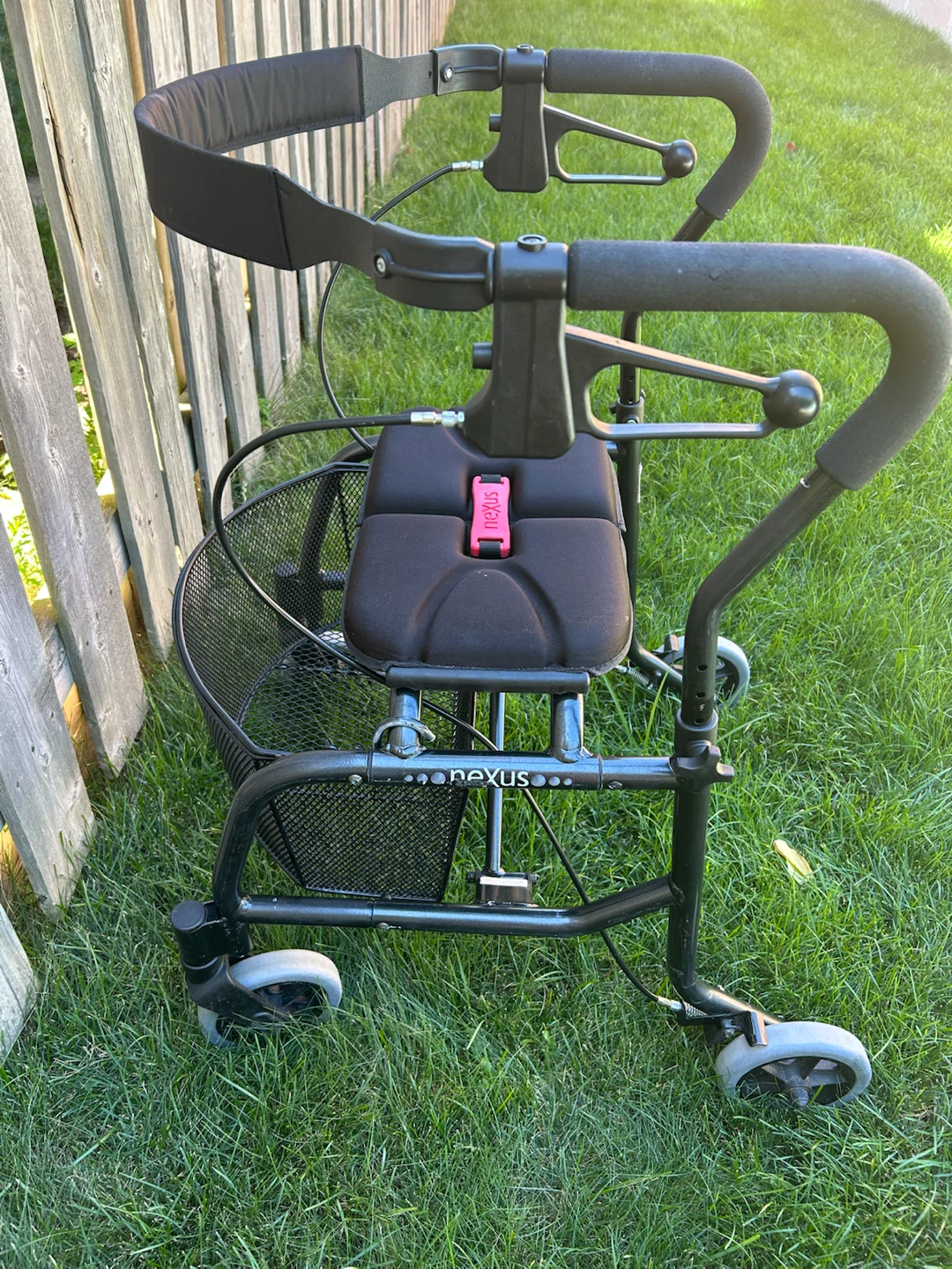 NEXUS ROLLATOR WALKER WITH BASKET (READ LISTING) - photo 3