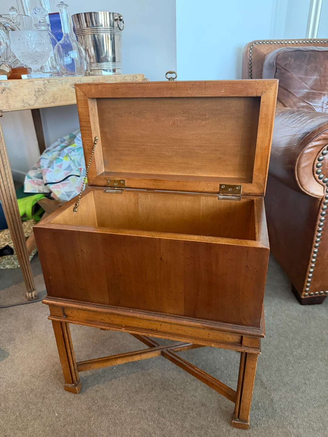 Wooden Storage Chest Side Table - photo 3
