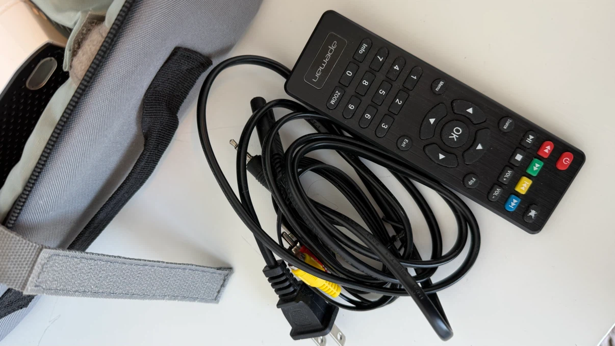 Apeman Mini Projector with Remote and Case - photo 4