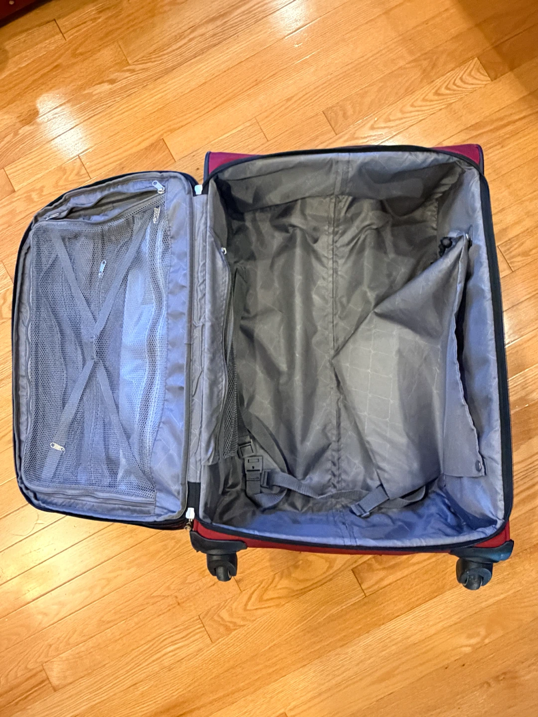 2 Piece TravelPro Luggage Set - photo 3