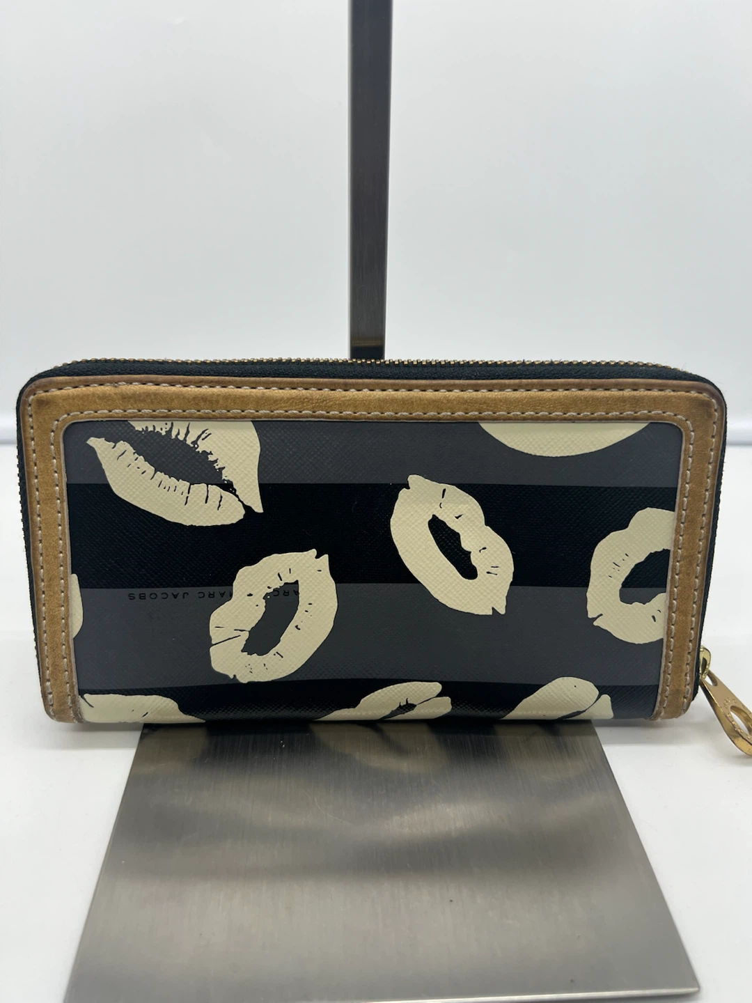 Marc by Marc Jacobs Eazy Lips Continental Leather Wallet - photo 4