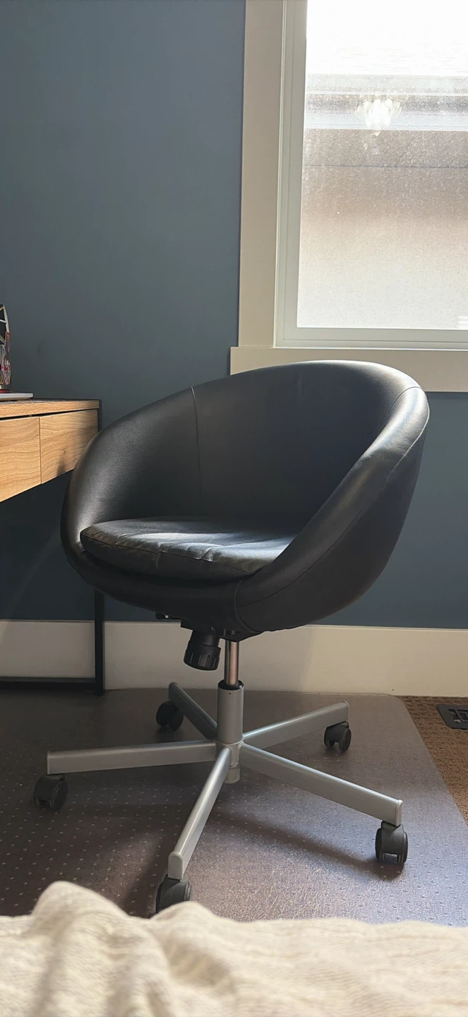 IKEA SKRUVSTA Black Leatherette Swivel Desk Chair (DISCONTINUED)