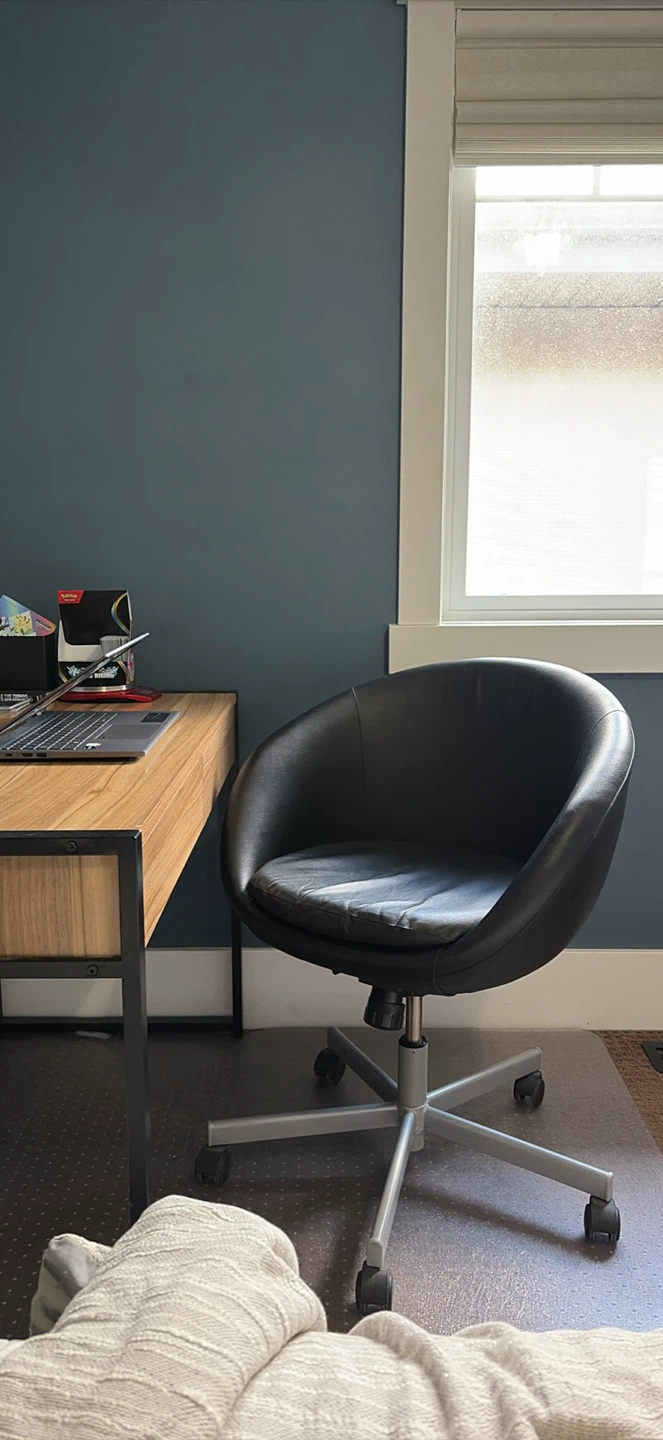 IKEA SKRUVSTA Black Leatherette Swivel Desk Chair (DISCONTINUED) - photo 3