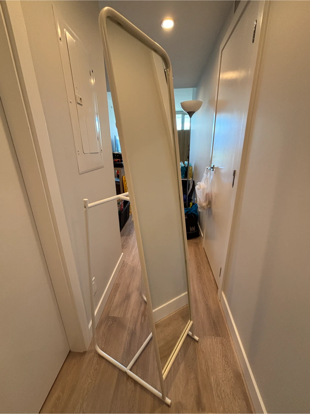 IKEA KNAPPER Standing Mirror, White 48x160 cm