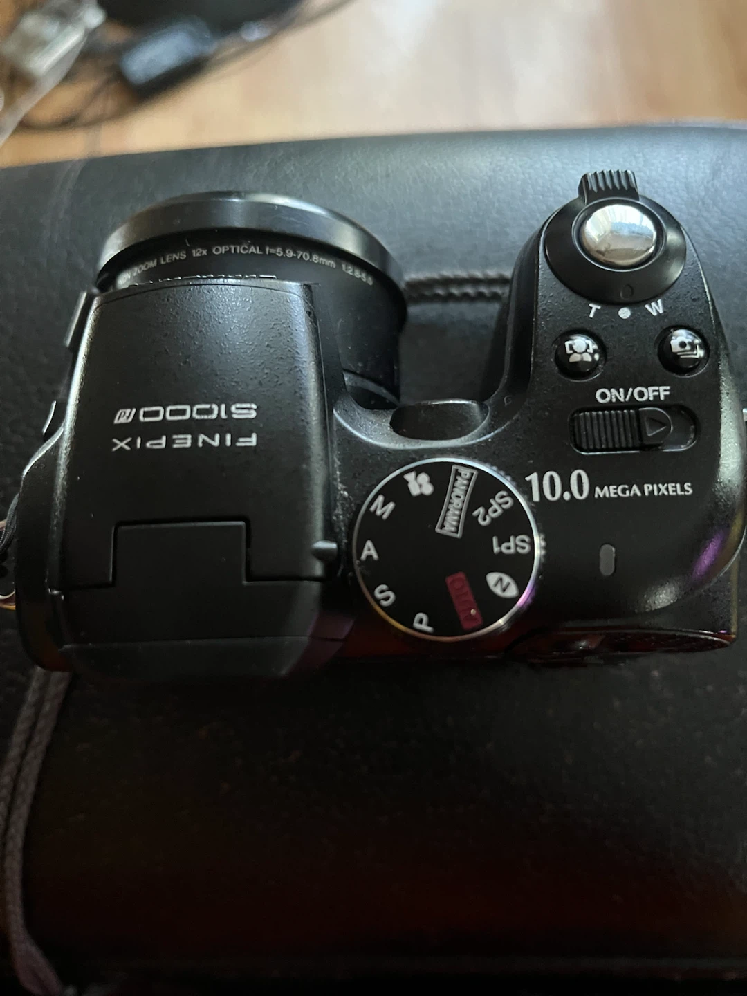 Fujifilm FinePix 10.0 Megapixel Digital Camera - photo 3