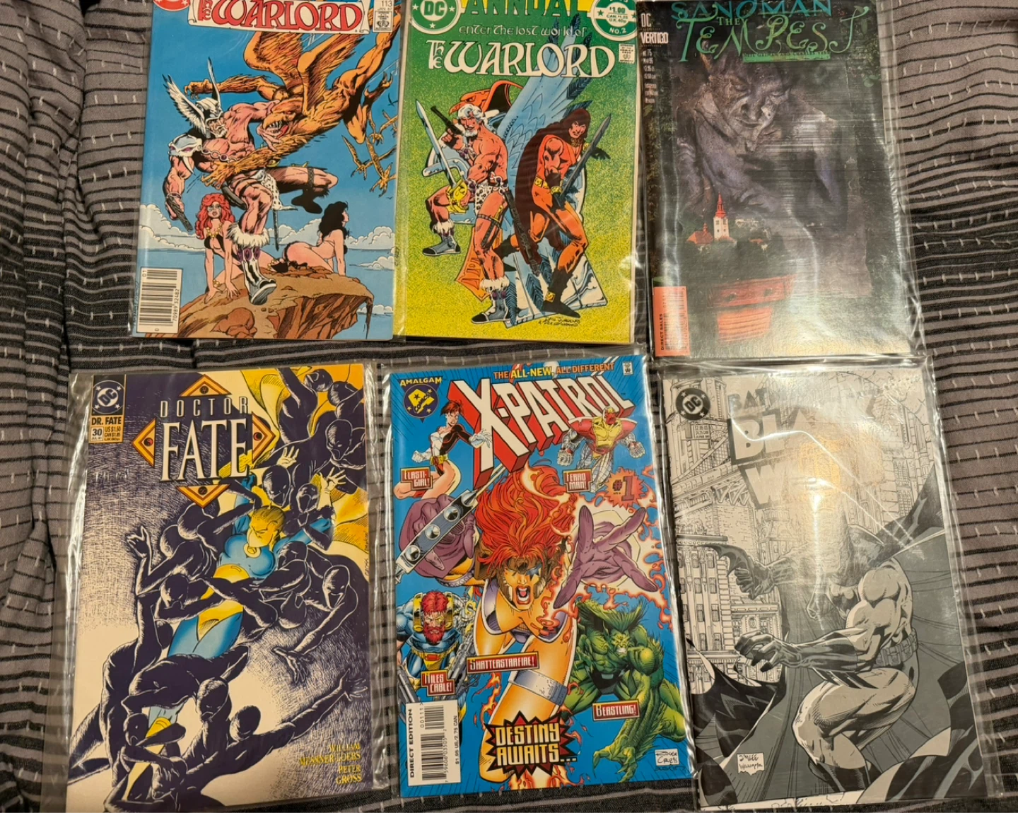 DC Comics Lot of 15 Comic Books - photo 2