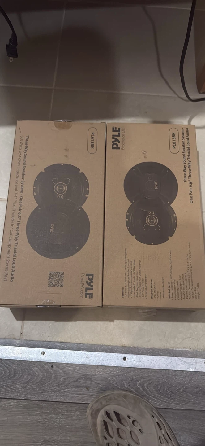 PYLE Three-Way Sound Speaker System 6.5" PL613BK (Pair)
