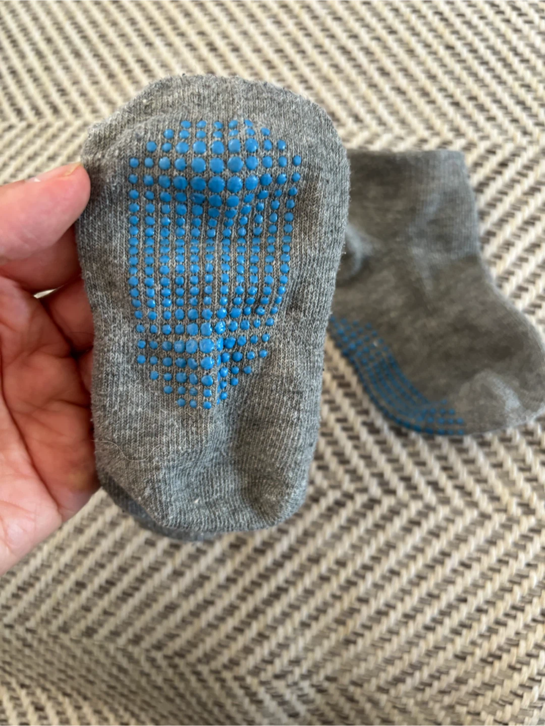 Grey Grip Socks for Toddlers - photo 2