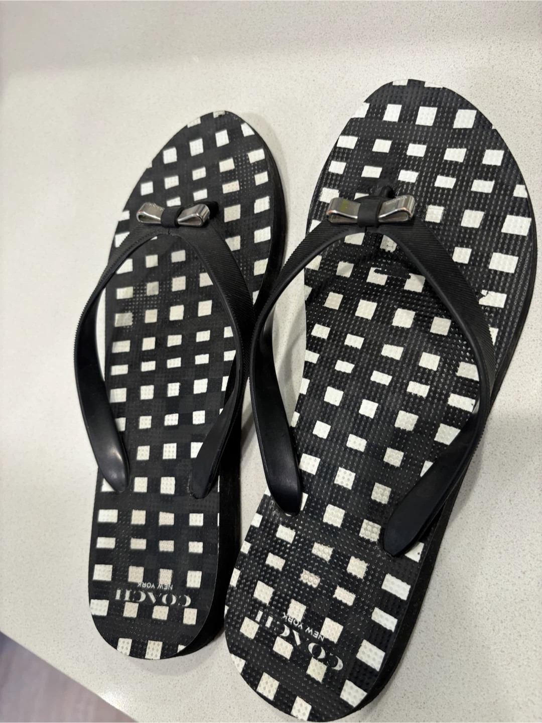 Coach Black White Gingham Flip Flops - photo 2