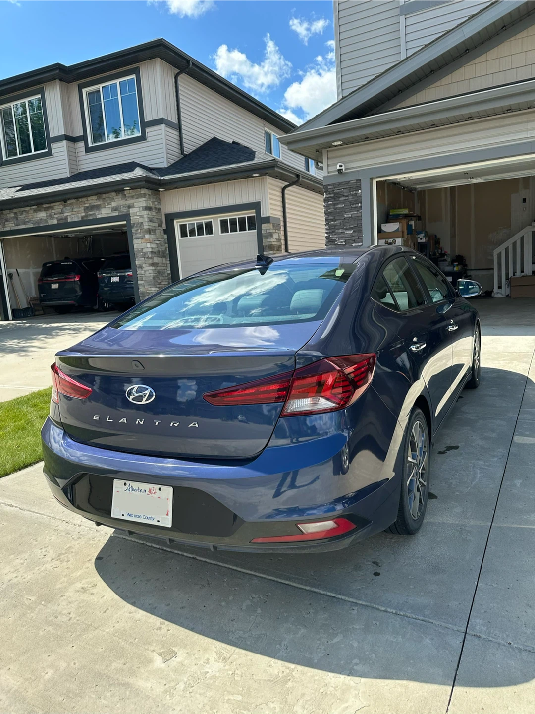 2019 Hyundai Elantra Luxury | Clean Carfax | Low Kilometres - photo 5