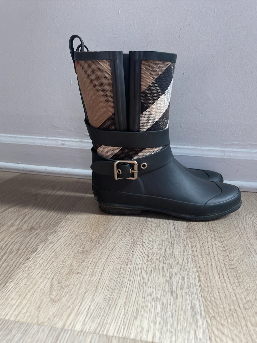 Burberry Black Rubber & Nova Check Rain Boots - photo 2