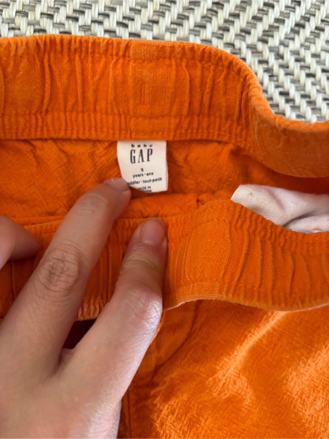 Baby Gap Orange Textured Shorts Size 6 - photo 2