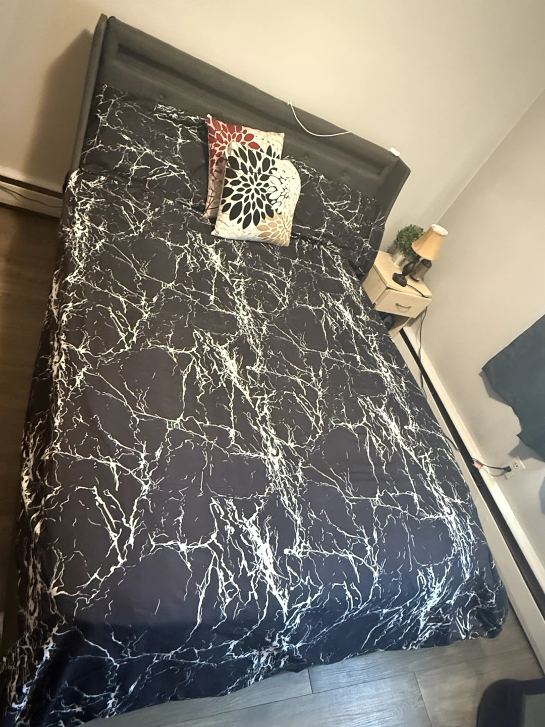 Modern Queen LED Storage Bed Frame with 4 Drawers &Twin Mattress - photo 2