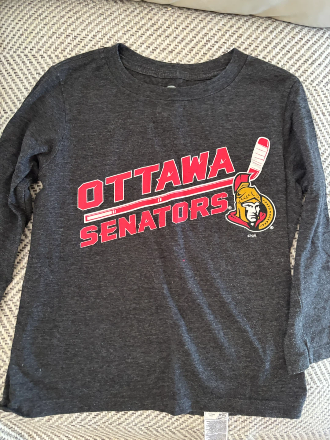 Ottawa Senators Boys XS Long Sleeve T-Shirt