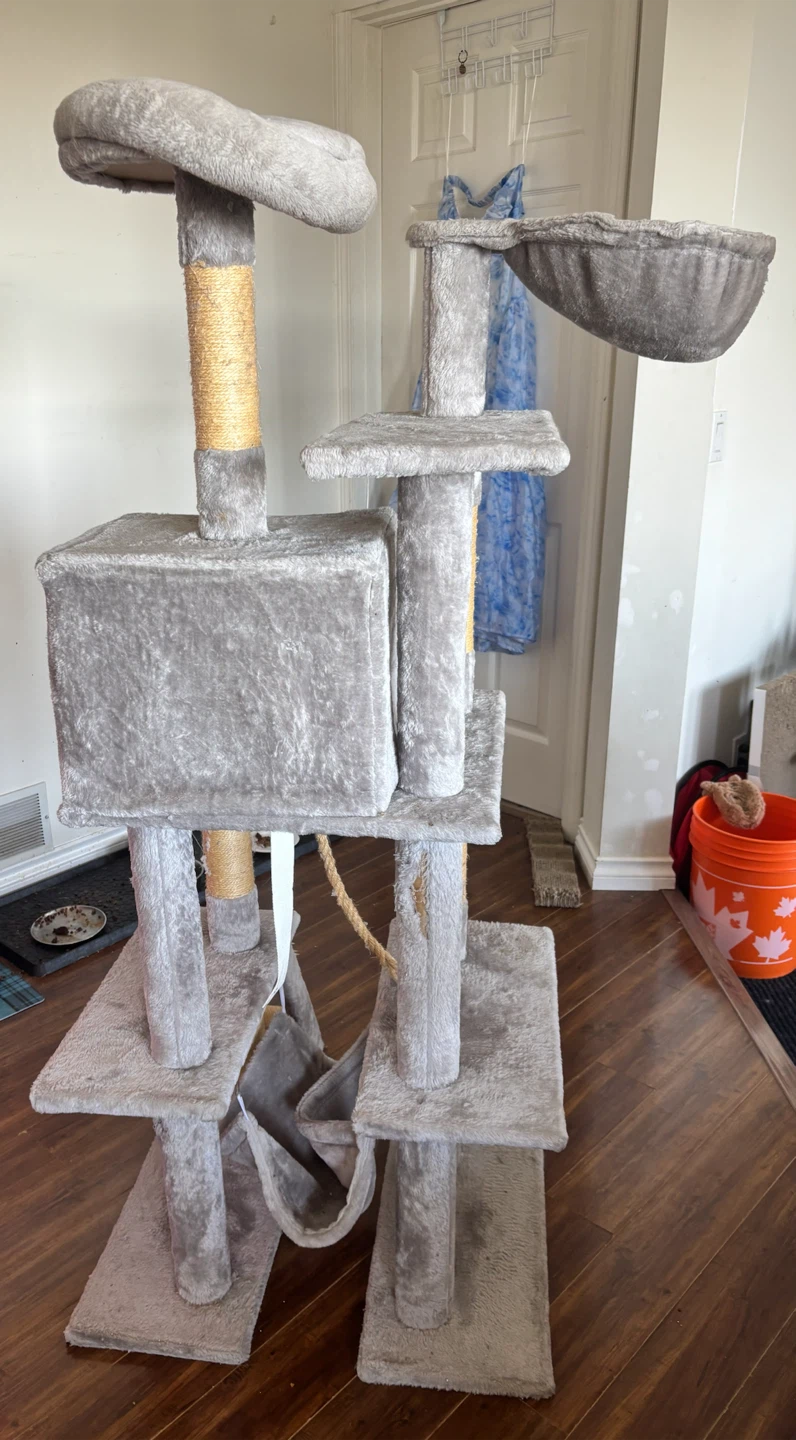 Free - Used Cat tree - photo 2