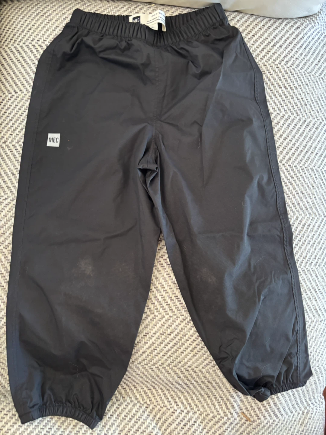 MEC Child/Enfant Rain Pants Size 4 Black
