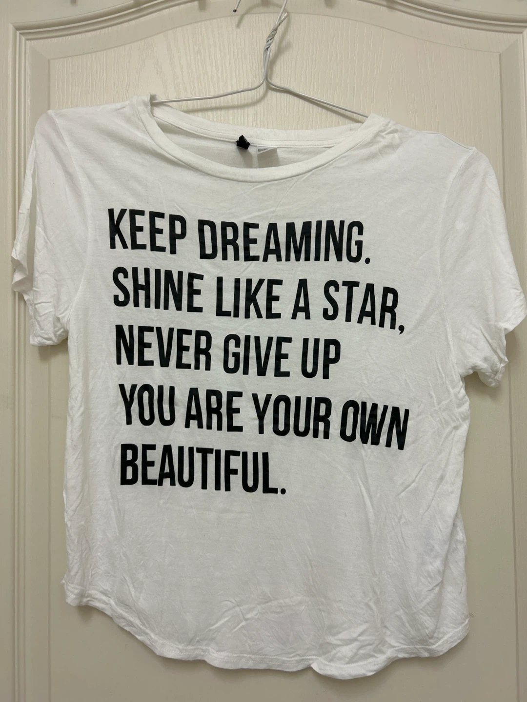 White "Keep Dreaming" Graphic T-Shirt