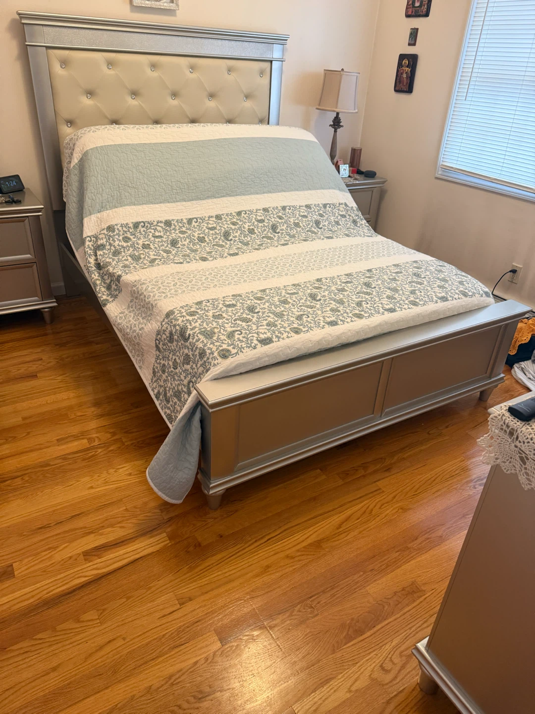Tufted Upholstered Headboard Silver Bed Frame - photo 2