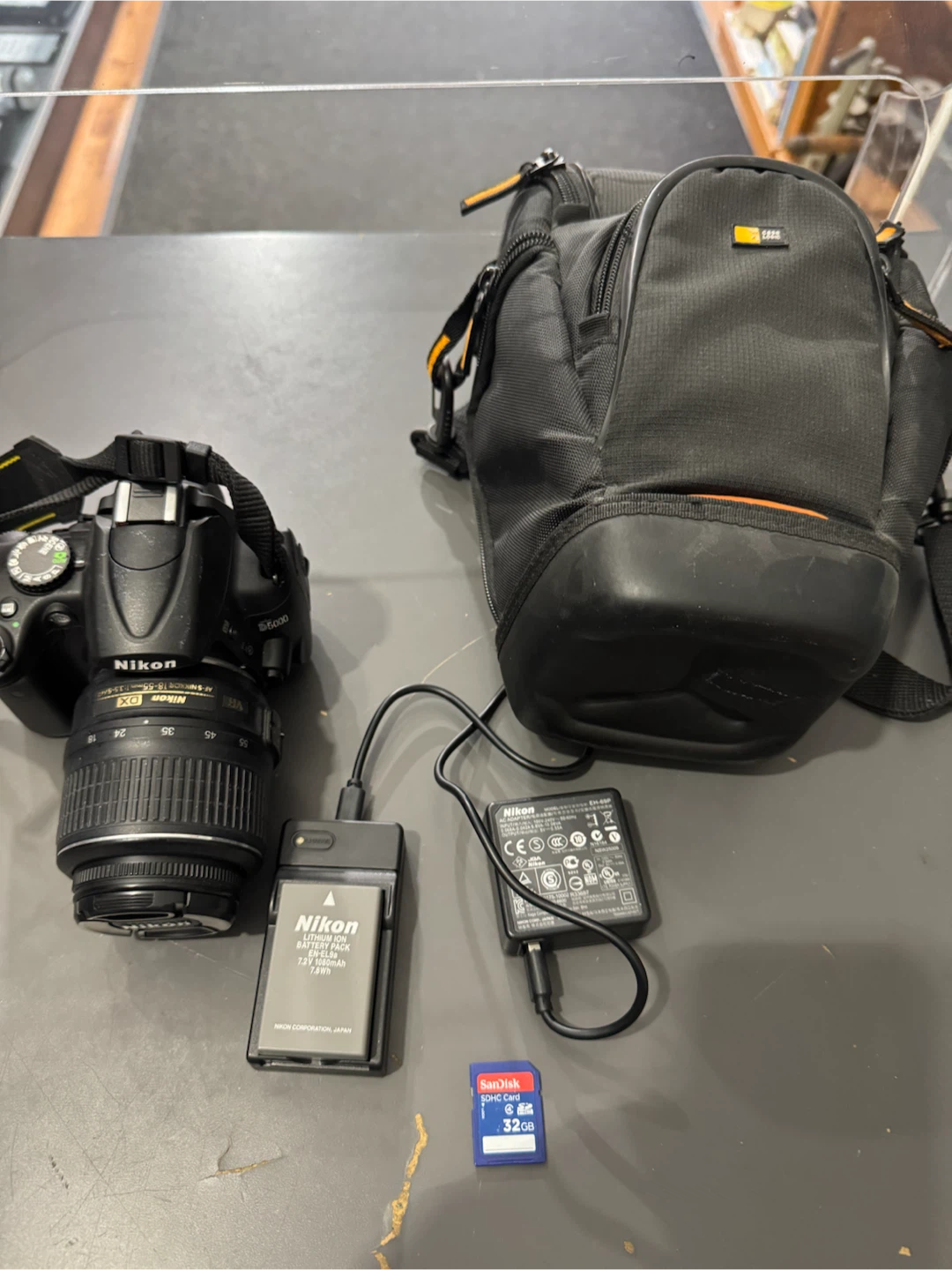 Nikon D5000 DSLR Camera with 18-55mm Lens with accessories