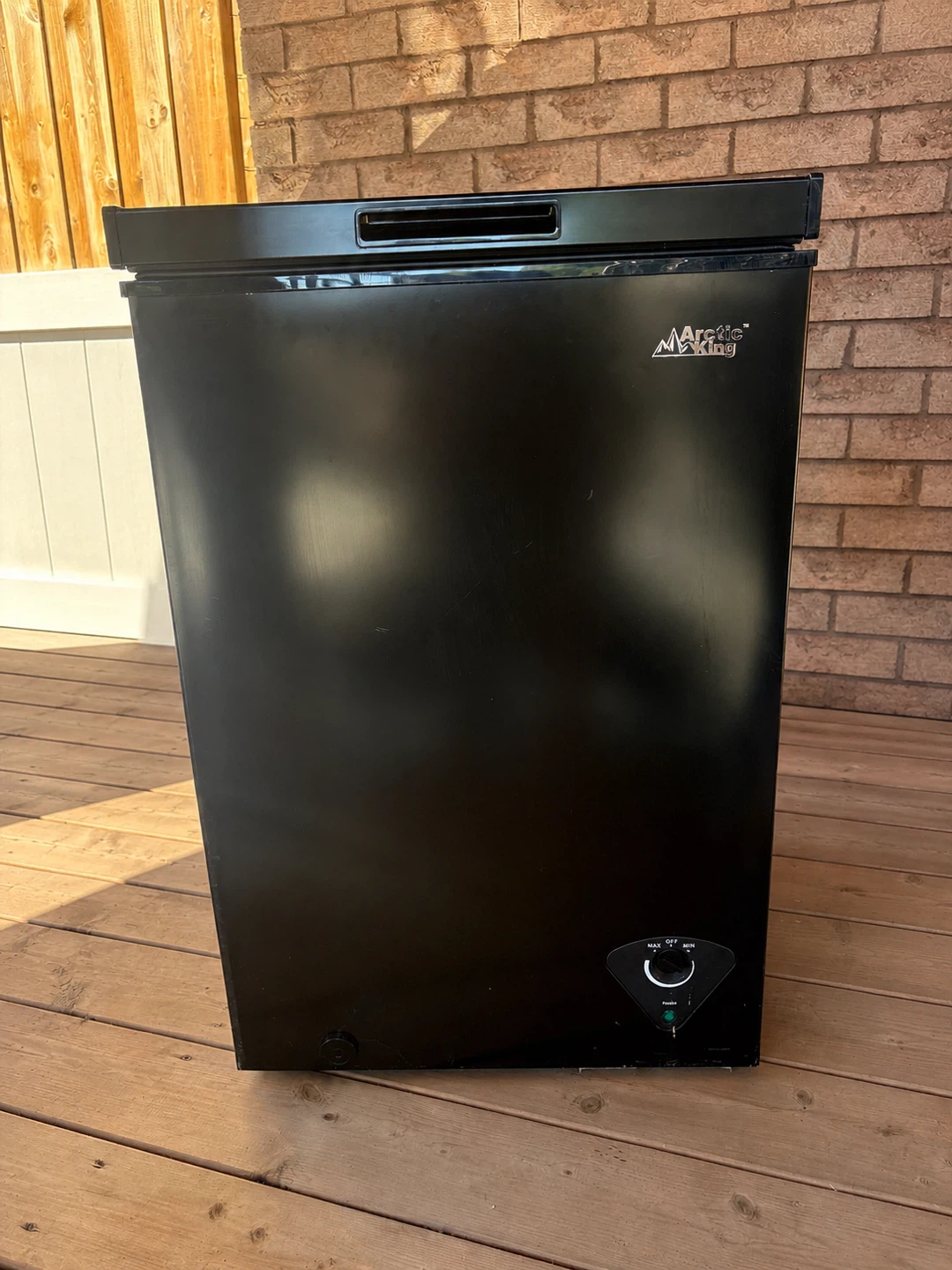 Arctic King 3.5 cu. ft. Chest Freezer - photo 2