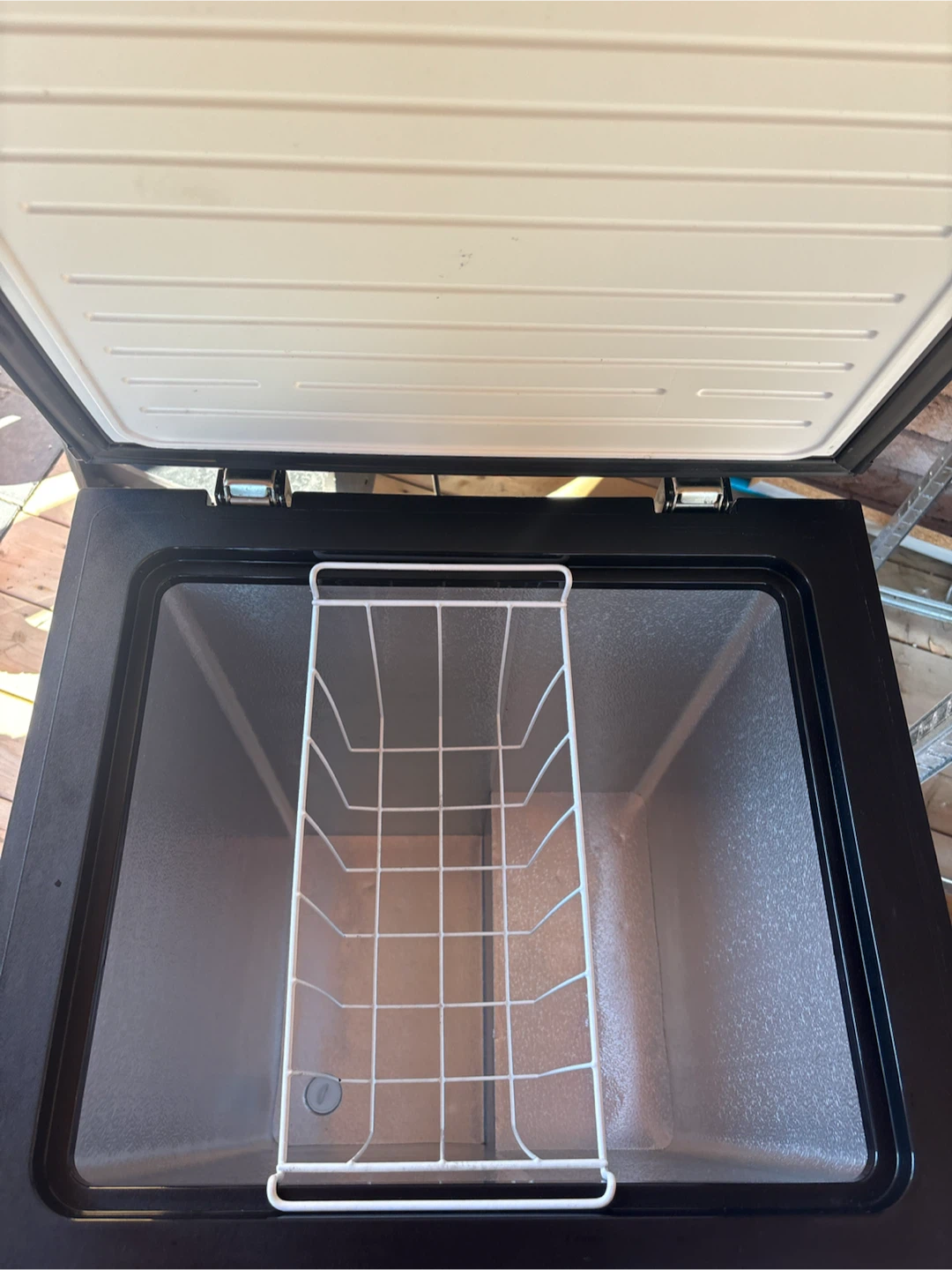 Arctic King 3.5 cu. ft. Chest Freezer - photo 3