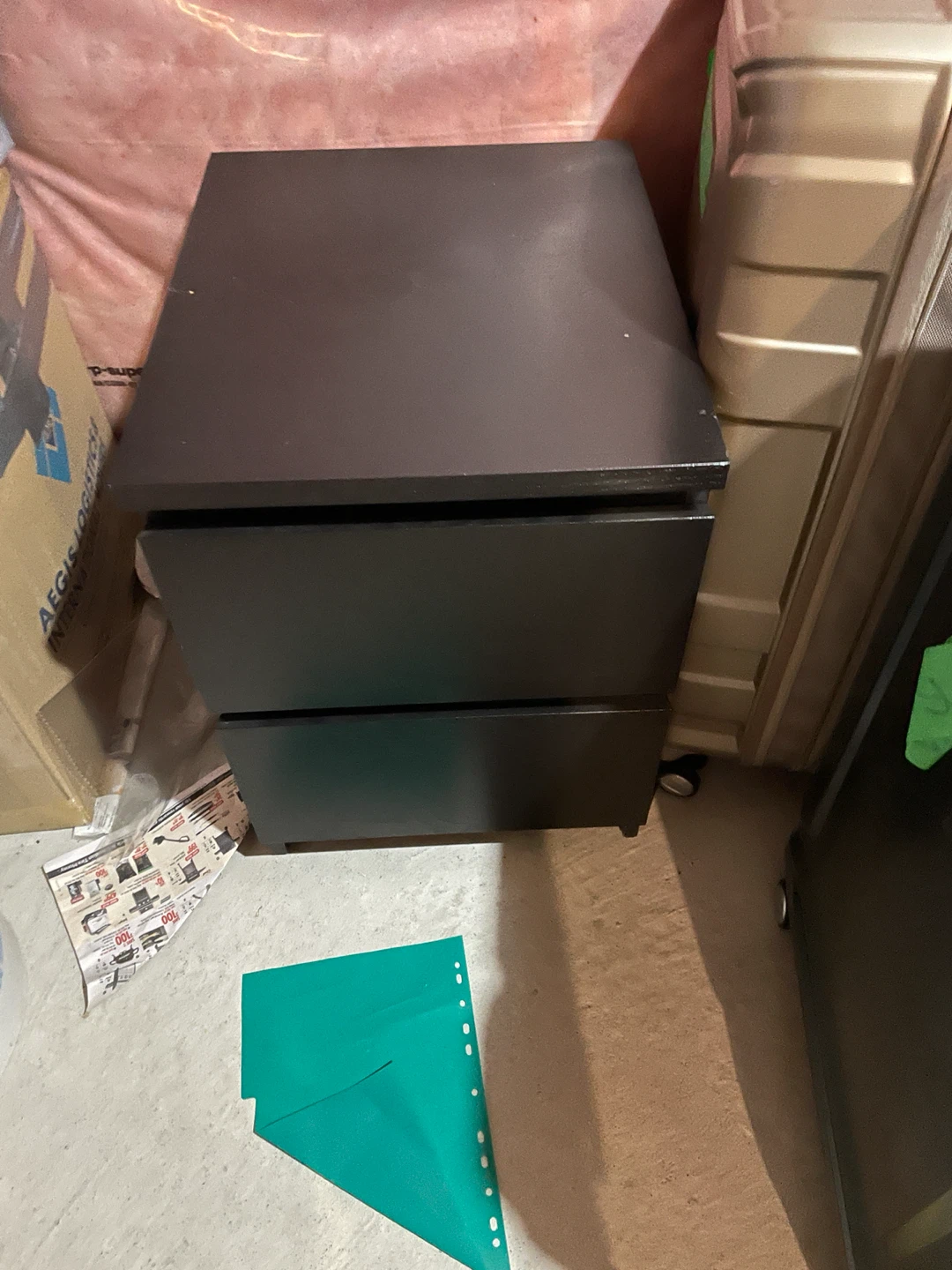 Queen size black bed with side table and mattress - photo 2