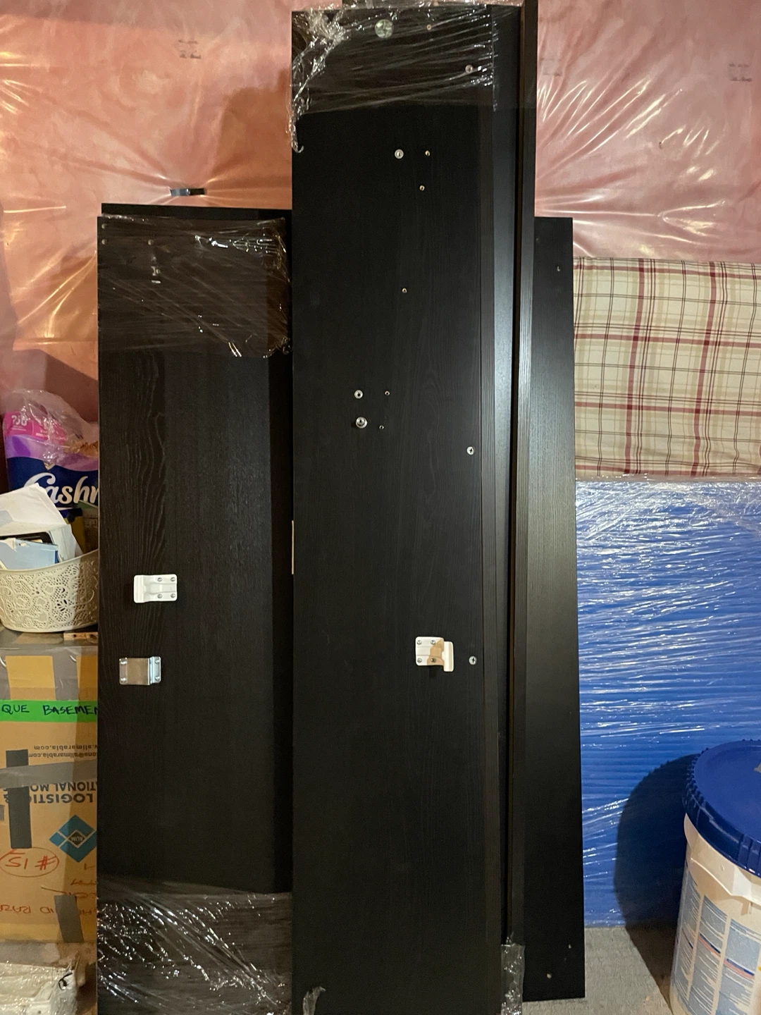 Queen size black bed with side table and mattress - photo 4