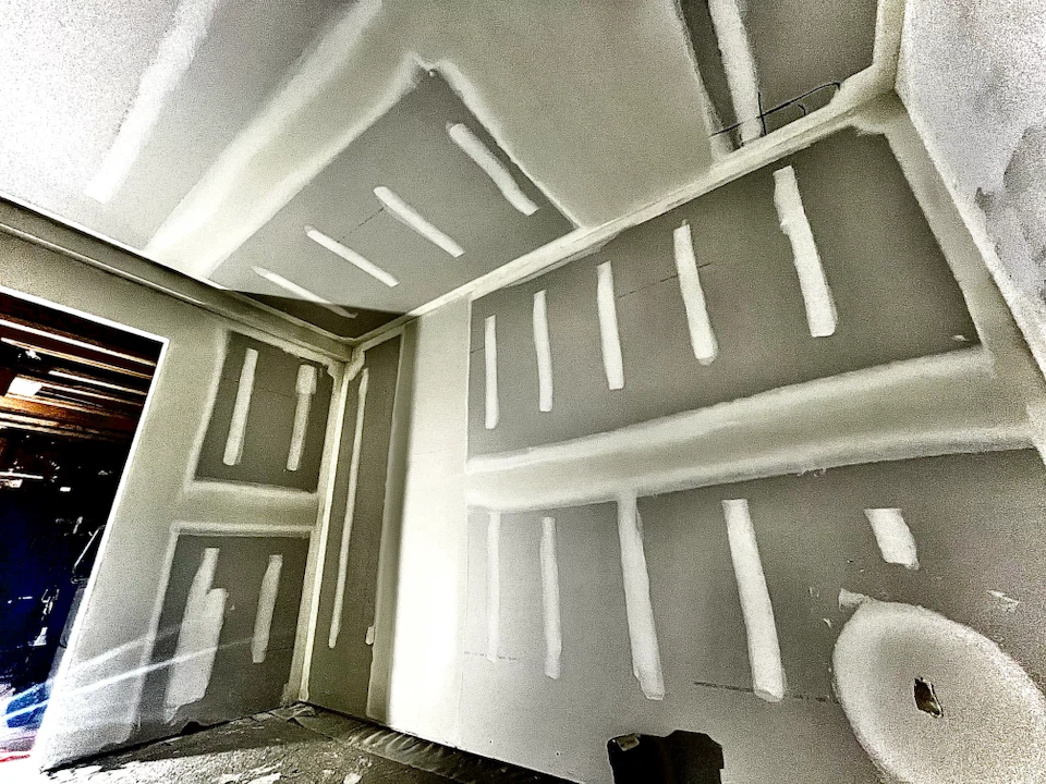 Tape mudding drywall - photo 3