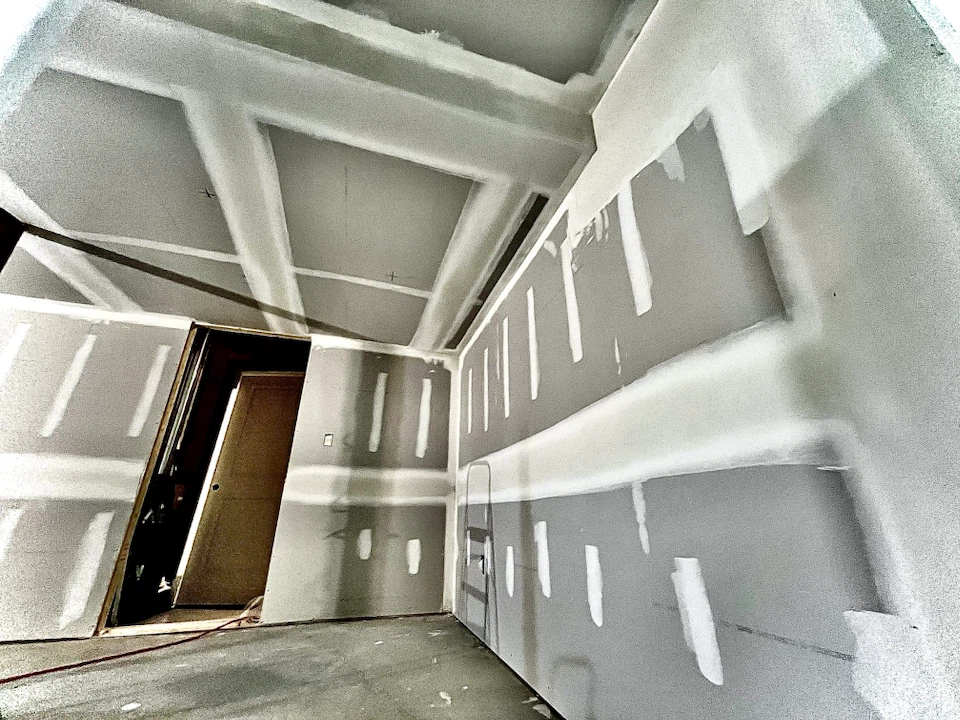 Tape mudding drywall - photo 4
