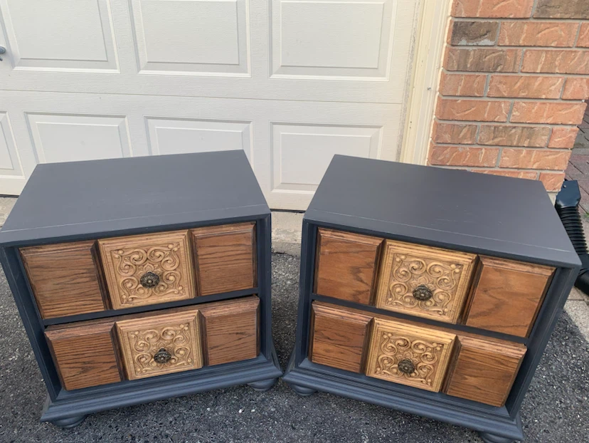 Pair of Vintage Nightstands/End Tables - photo 2