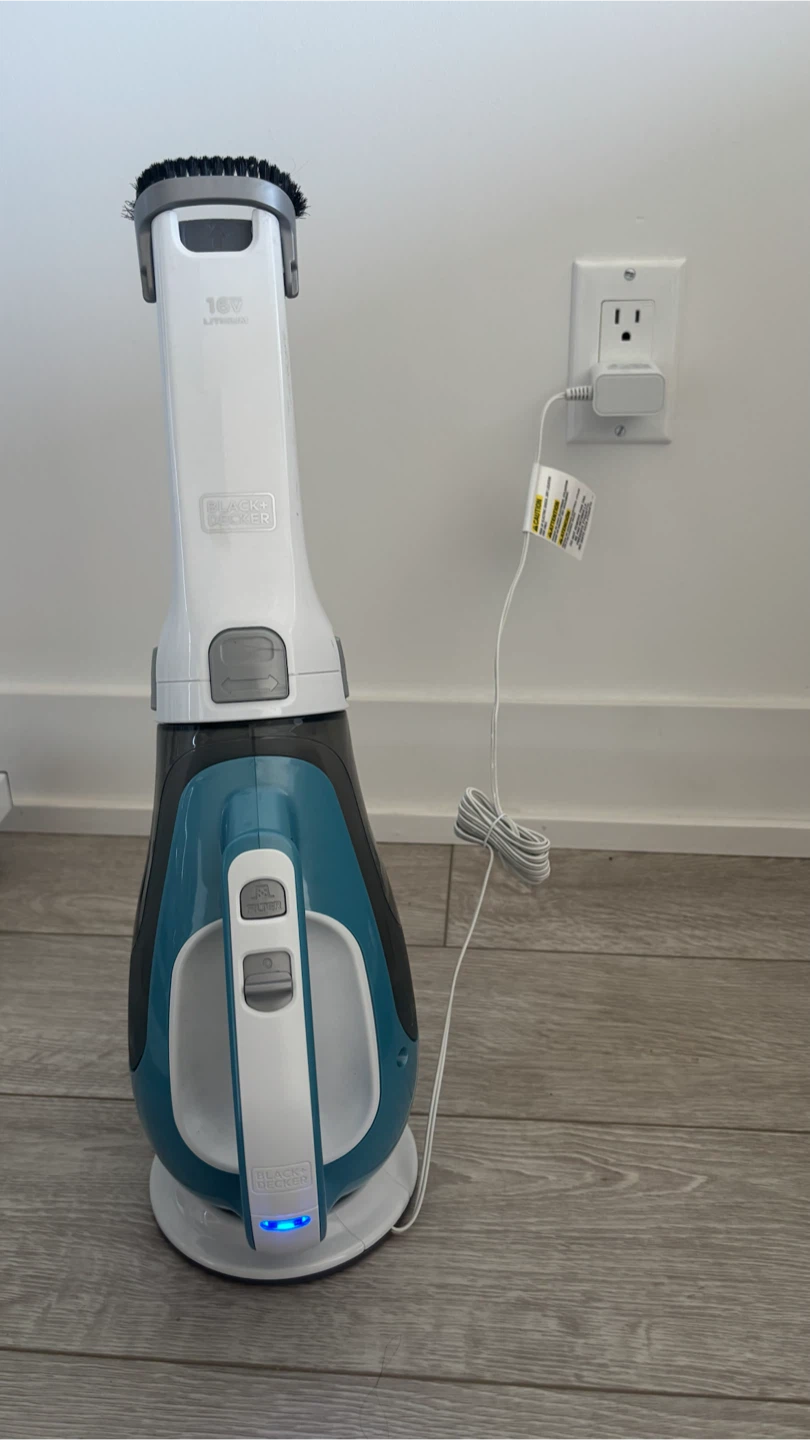 Black+Decker 16V Lithium Handheld Vacuum