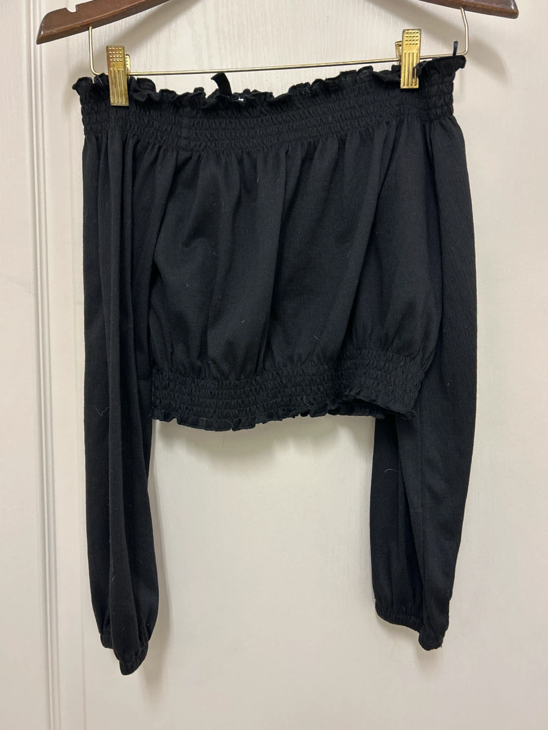 Black off-the-shoulder cropped peasant top