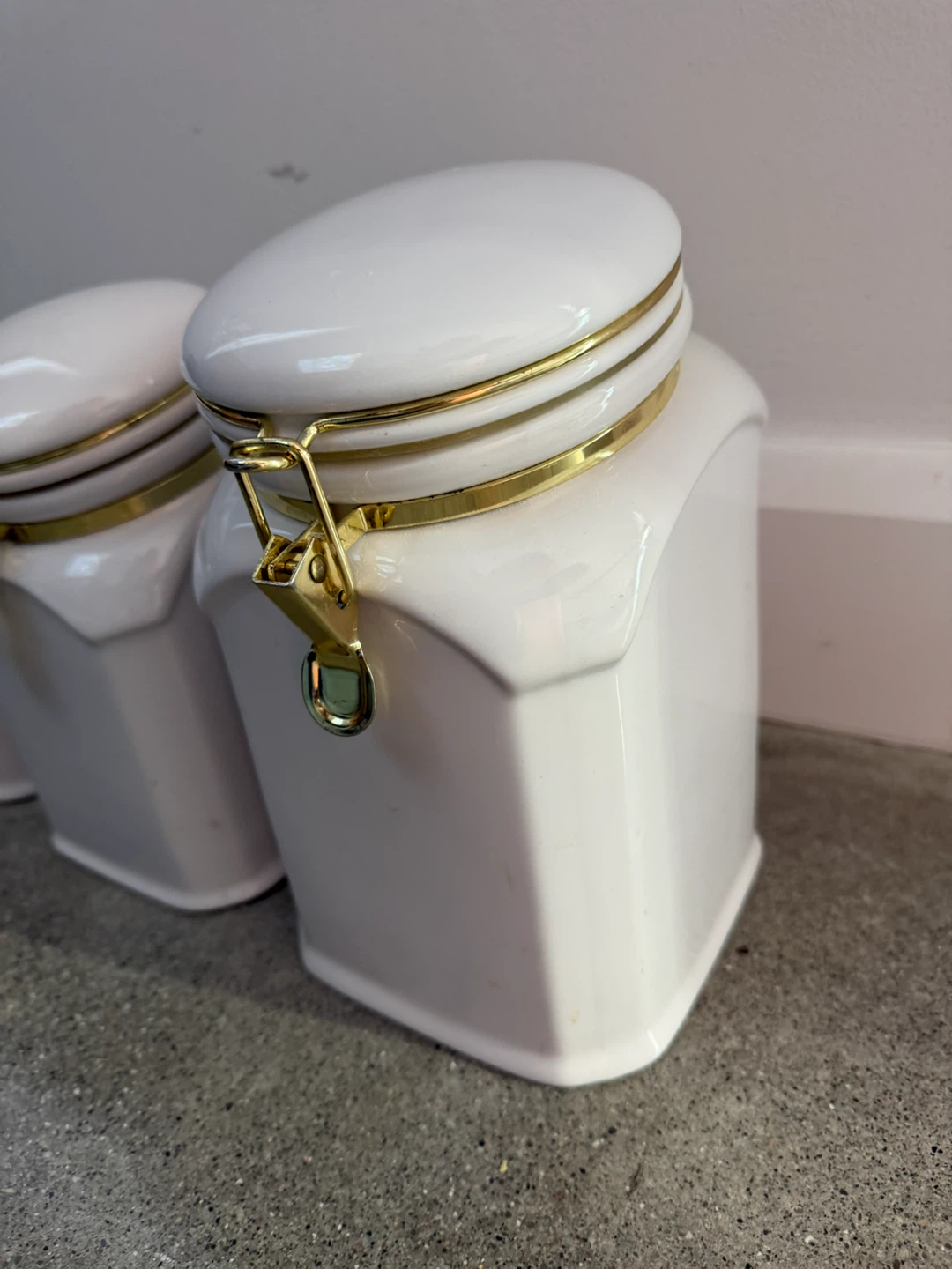 Set of 4 White Ceramic Canisters with Gold Accents - photo 3