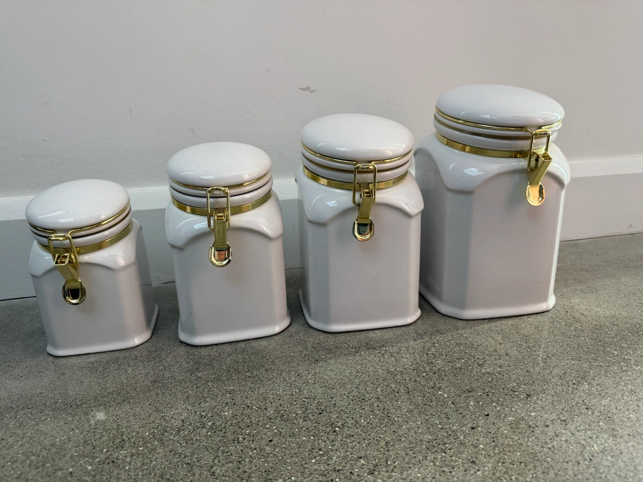 Set of 4 White Ceramic Canisters with Gold Accents - photo 4